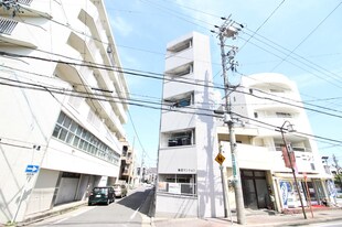 鶴田マンションの物件外観写真